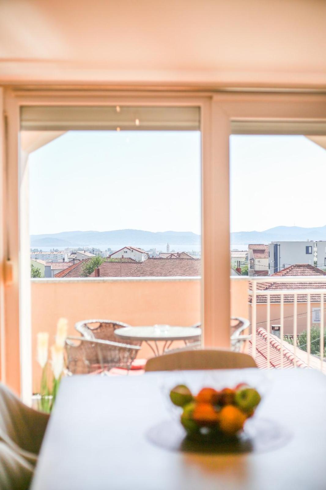 Lara Apartman